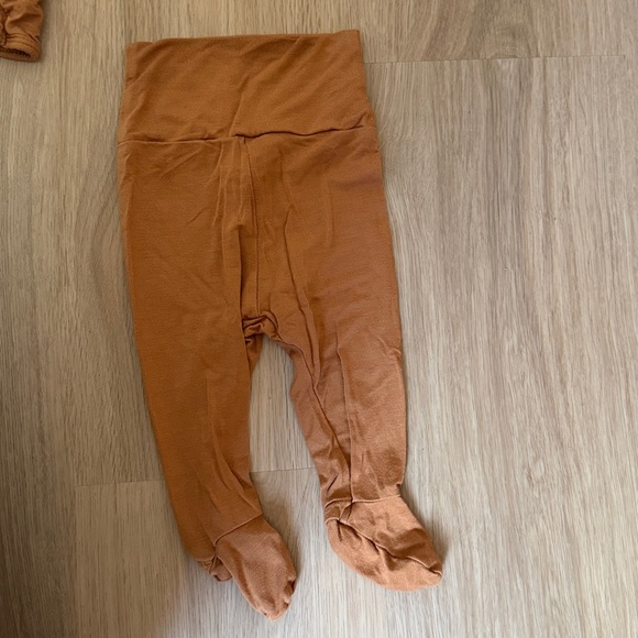 Rust layette set - Picture 4 of 5